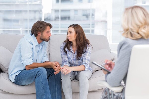Các giai đoạn diễn biến tâm lý khi bị phát giác ngoại tình