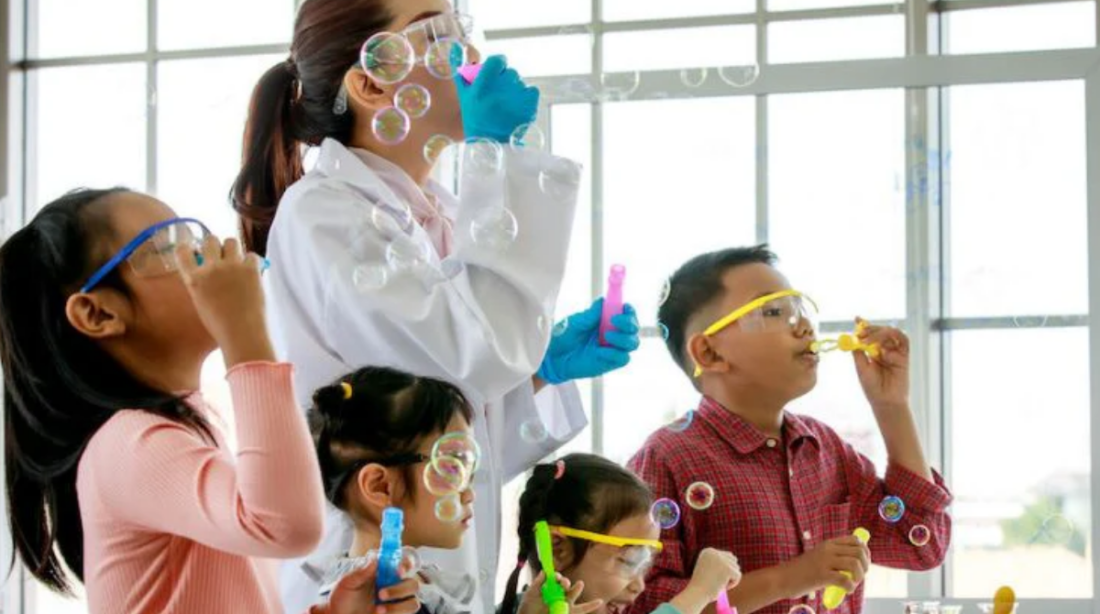 do-choi-steam-cho-be-5-tuoi-giup-be-phat-trien