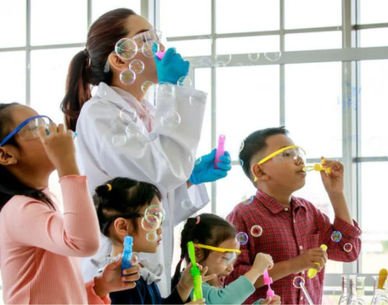 do-choi-steam-cho-be-5-tuoi-giup-be-phat-trien