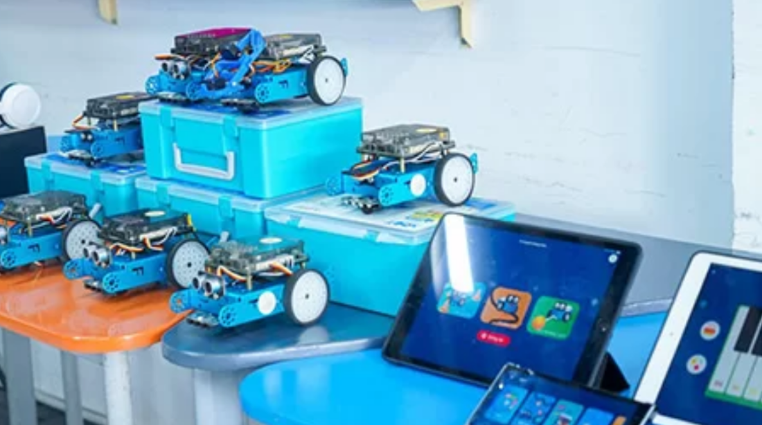 giai-dap-ve-khoa-hoc-robotics-cho-tre-em