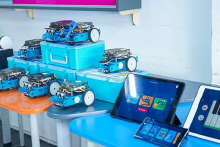 giai-dap-ve-khoa-hoc-robotics-cho-tre-em